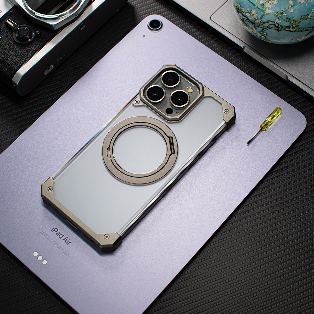 Apple Mecha Assembled Magnetic Fulcrum Bracket Case 15proMax Aluminum Alloy iPhone Case High-end Metal Simple Half case